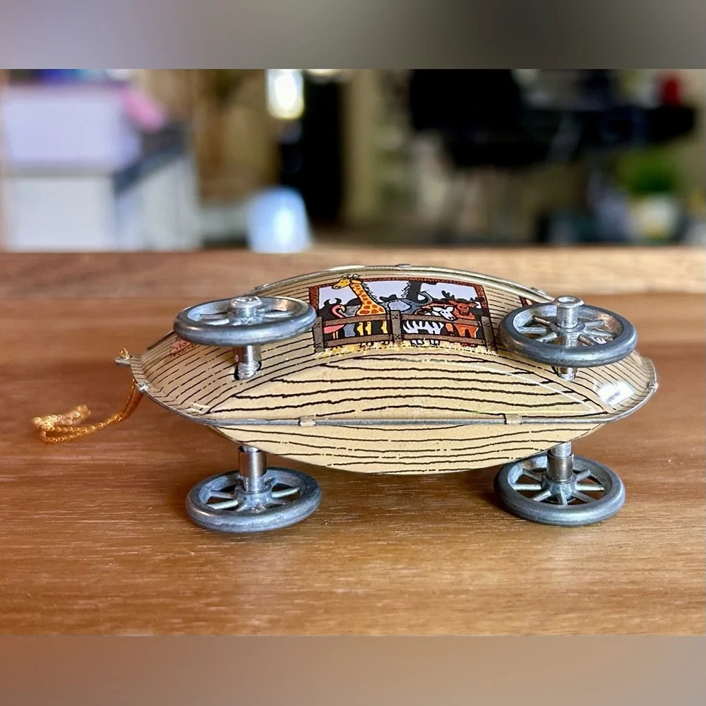 Vintage Hallmark Noah's Ark Collectible Metal Ornament 1988